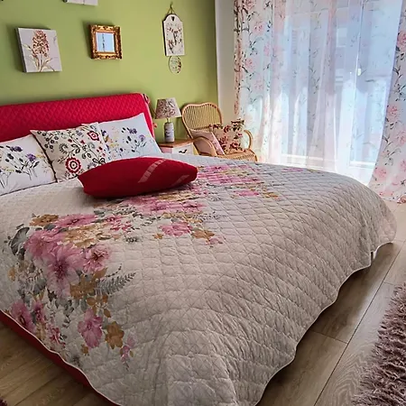 Apartment Sweet Garden *
