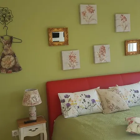 Sweet Garden Apartment *