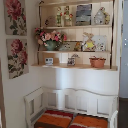 Sweet Garden Apartment *